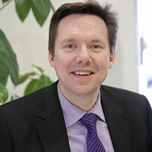 Dr. Mark Winter, Geschäftsführer und audiologischer Leiter bei auric Hörsysteme. Dr. Mark Winter, Geschäftsführer und audiologischer Leiter bei auric Hörsysteme.