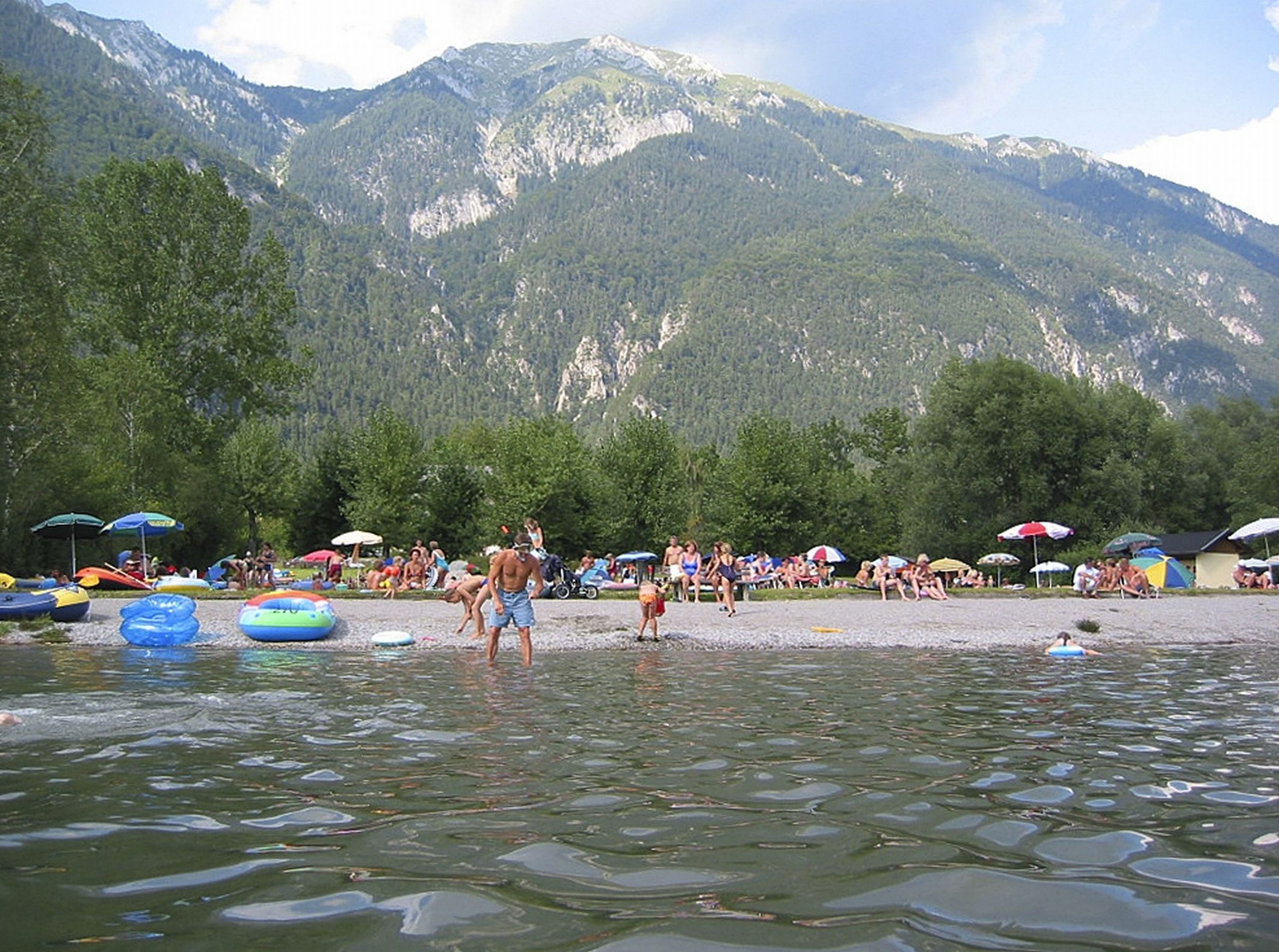Eigener Strandbereich für die Gäste am Pressegger See. Foto: schluga.com Eigener Strandbereich für die Gäste am Pressegger See. Foto: schluga.com