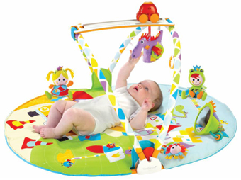 Die Spieldecke Gymotion™ ACTIVITY PLAYLAND begleitet Babys durch verschiedene Entwicklungsphasen