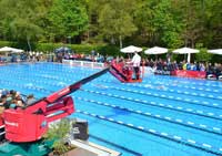 Für die Live-Übertragung eines Triathlons waren Arbeitsbühnen von System Lift im Einsatz. Für die Live-Übertragung eines Triathlons waren Arbeitsbühnen von System Lift im Einsatz.