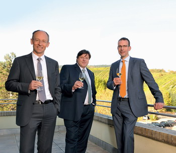 Vorstand der WIV: Dr. Johannes Pieroth, David Samuel und Andreas Pieroth. Vorstand der WIV: Dr. Johannes Pieroth, David Samuel und Andreas Pieroth.