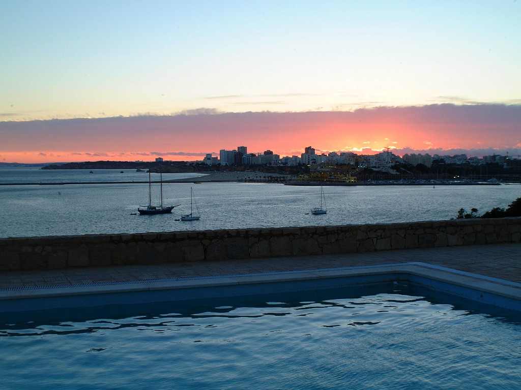 Sonnenuntergang von der Terrasse des Veranstaltungsortes Sonnenuntergang von der Terrasse des Veranstaltungsortes