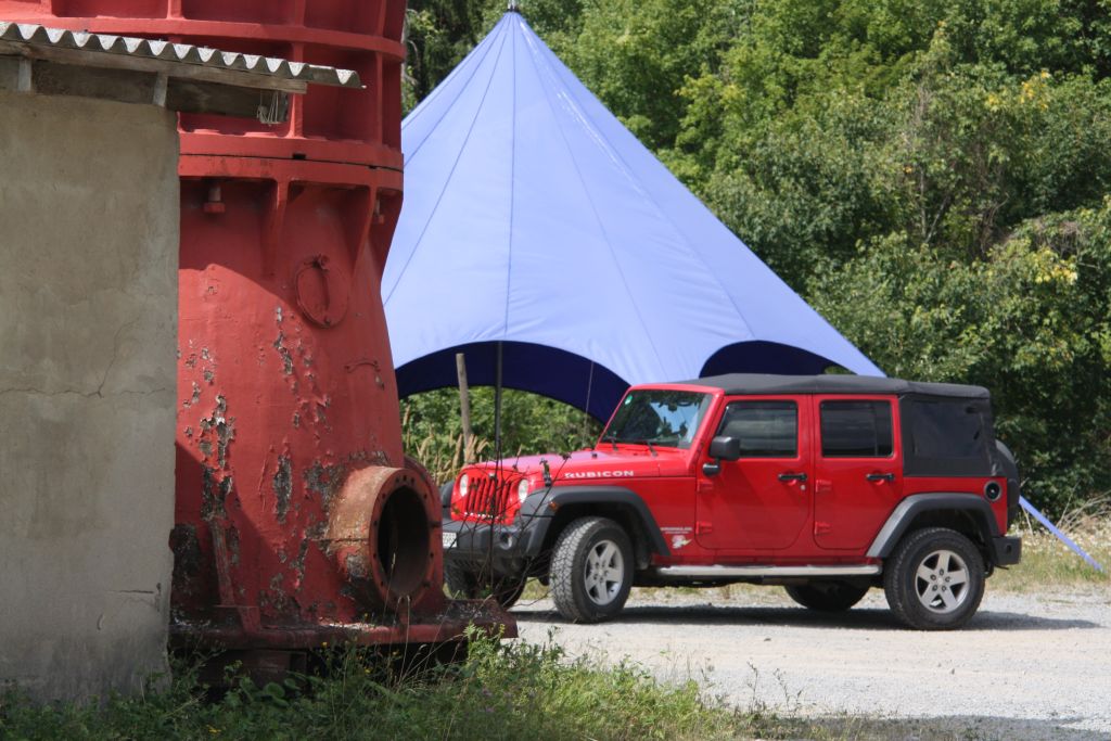 Jeep Präsentation im AdventureSteinbruch Jeep Präsentation im AdventureSteinbruch