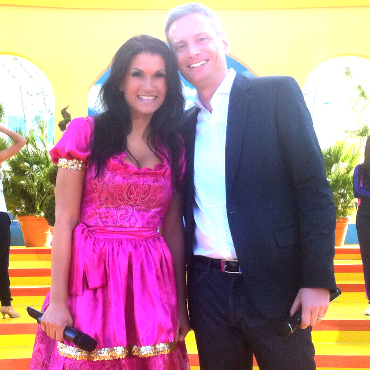 Schlagerstar Antonia aus Tirol&Sascha Heyna von QVC Schlagerstar Antonia aus Tirol&Sascha Heyna von QVC