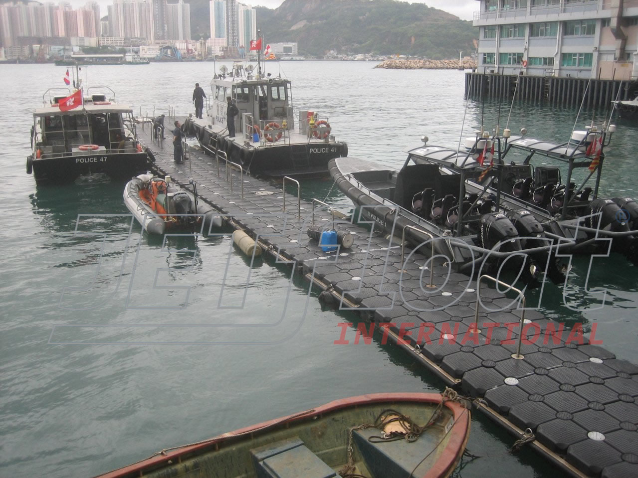 Duwe & Partner Projekte: z.B. JETfloat Ponton Bootssteg, Schwimmsteg und Arbeitsplattform Duwe & Partner Projekte: z.B. JETfloat Ponton Bootssteg, Schwimmsteg und Arbeitsplattform