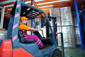 Elsenübernimmt mit eigenem Personal die Lagerlogistik in der Industrie. Quelle: Elsen/fotolia