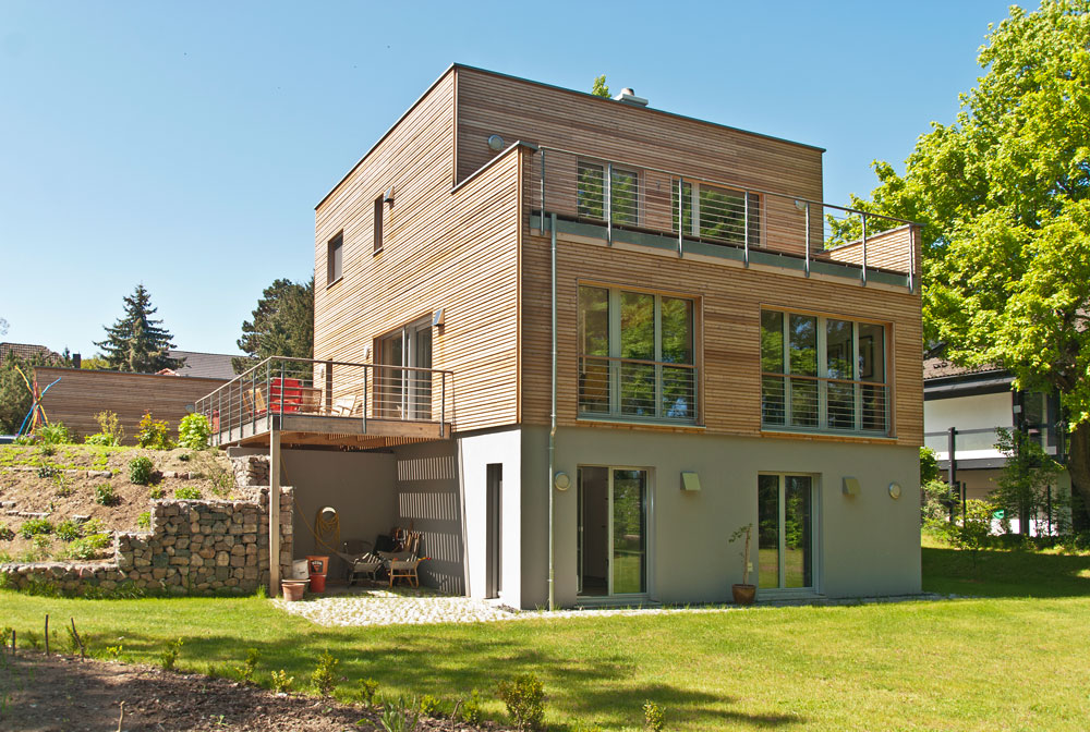 Ein Kellergeschoss in den Hang gebaut, mit viel Tageslicht und traumhaftem Ausblick. Foto: Ines Weit Ein Kellergeschoss in den Hang gebaut, mit viel Tageslicht und traumhaftem Ausblick. Foto: Ines Weit