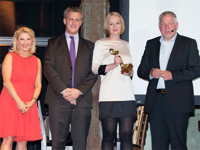 Die stolzen Gewinner des POPAI D-A-CH Digital Award 13: Sebastian Groppe & Stefanie Hahn von engram Die stolzen Gewinner des POPAI D-A-CH Digital Award 13: Sebastian Groppe & Stefanie Hahn von engram
