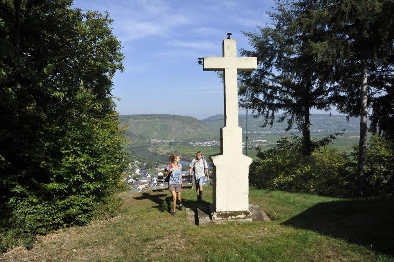 Premiumwandern vom Feinsten. Foto: djd/Tourist-Information Roemische Weinstrasse/Harald Hartusch Premiumwandern vom Feinsten. Foto: djd/Tourist-Information Roemische Weinstrasse/Harald Hartusch