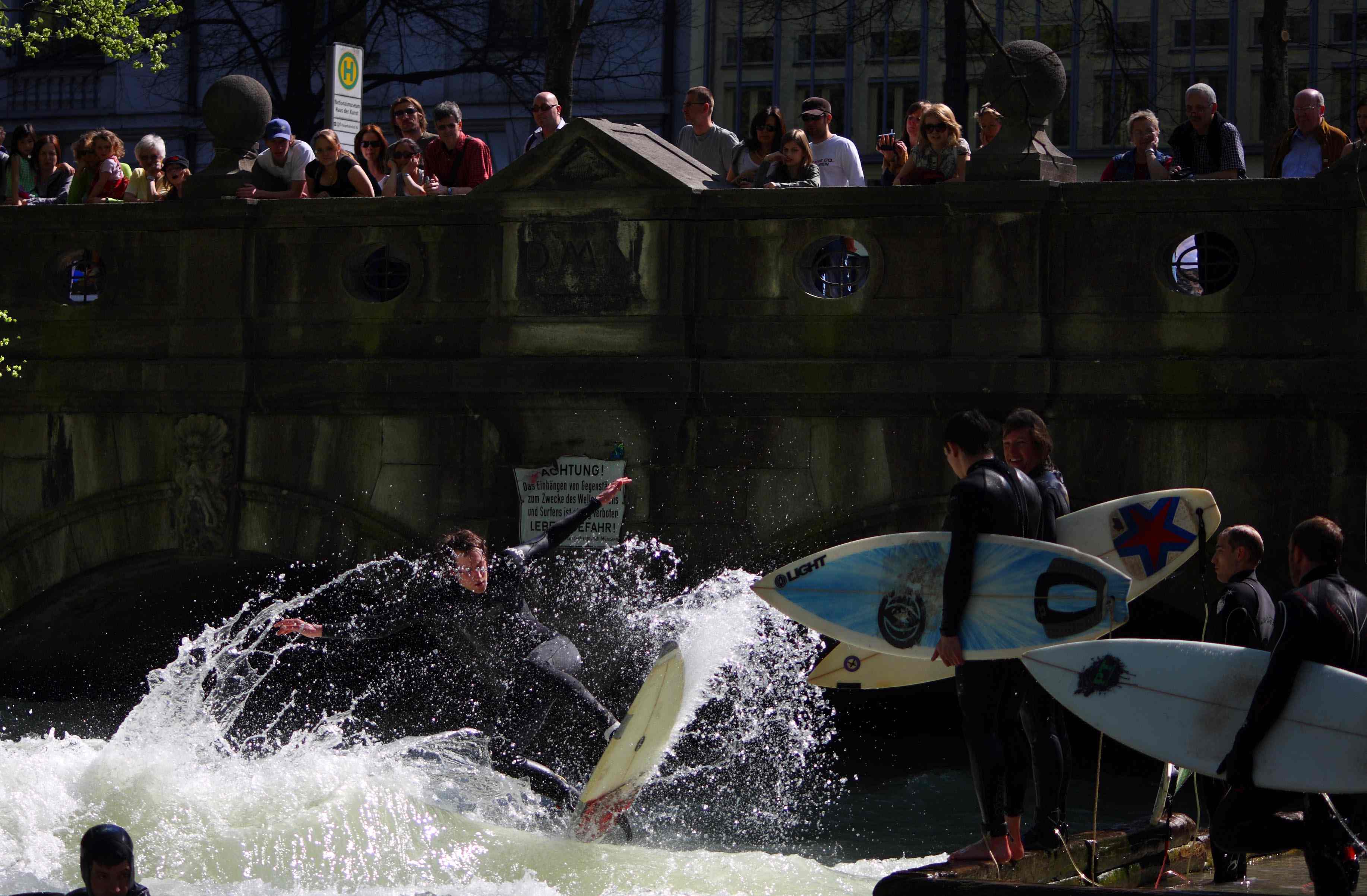 Eisbach_Surfer Eisbach_Surfer