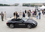 Porsche-Parade an der Alster mitten in Hamburg Foto: Porsche Club Hamburg / Dr. Falk Köhler PR Porsche-Parade an der Alster mitten in Hamburg Foto: Porsche Club Hamburg / Dr. Falk Köhler PR