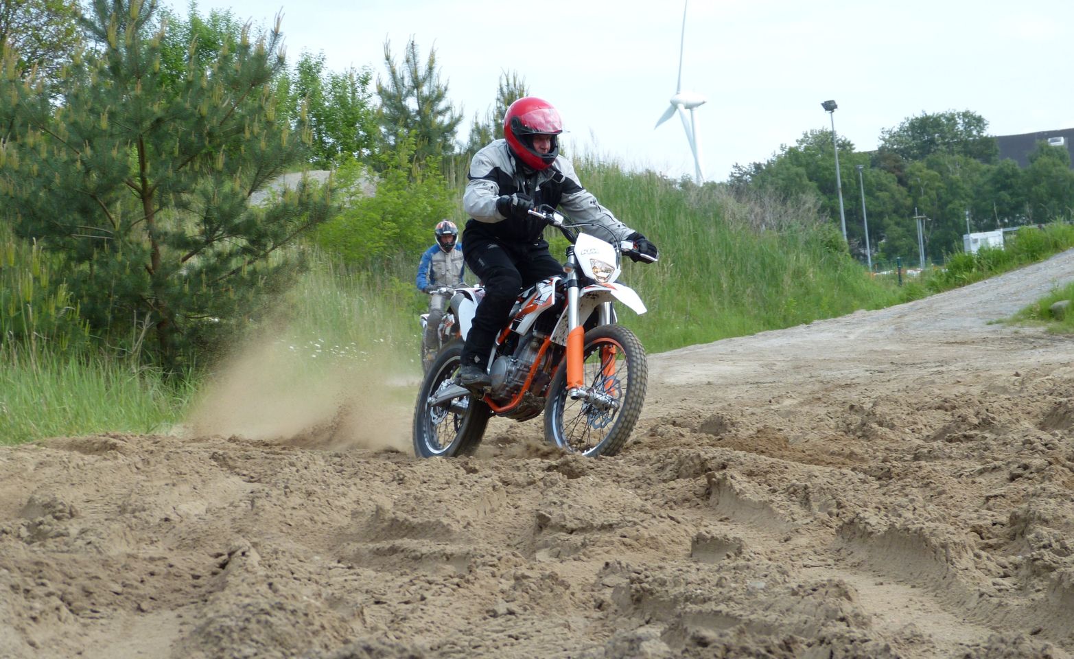 Die KTM Freeride 350: Ideal, um die Körperbeherrschung beim Motorradfahren zuüben. Die KTM Freeride 350: Ideal, um die Körperbeherrschung beim Motorradfahren zuüben.