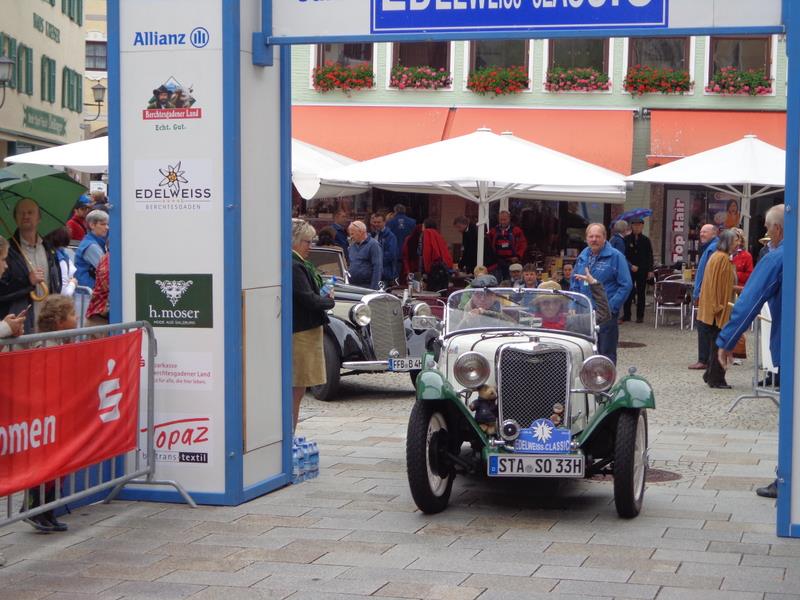 Ein Singer von 1933 am Start Ein Singer von 1933 am Start