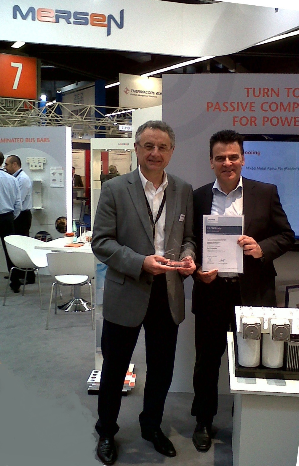 Laurent Marcenac, VP Global Sales und Martin Kuntzer, VP Sales DACH, Mersen EP, auf der PCIM Europe Laurent Marcenac, VP Global Sales und Martin Kuntzer, VP Sales DACH, Mersen EP, auf der PCIM Europe