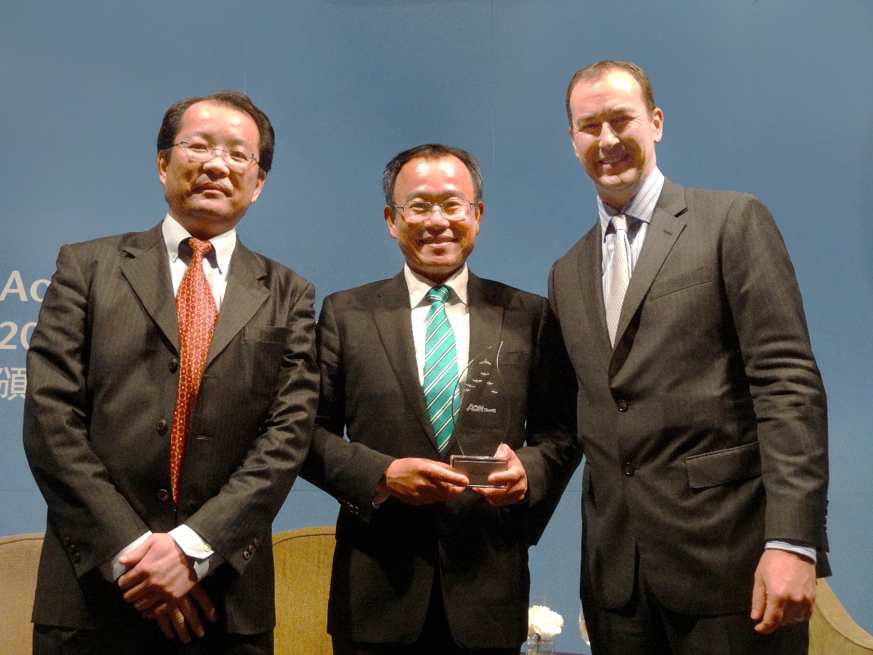 Michael Lin, Moxa (Mitte) und Jeremy Andrulis, Aon (rechts) Michael Lin, Moxa (Mitte) und Jeremy Andrulis, Aon (rechts)