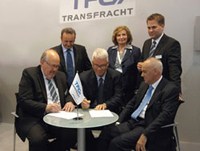 Unterzeichnung des letter of intent auf der transport logistic 2009 Unterzeichnung des letter of intent auf der transport logistic 2009