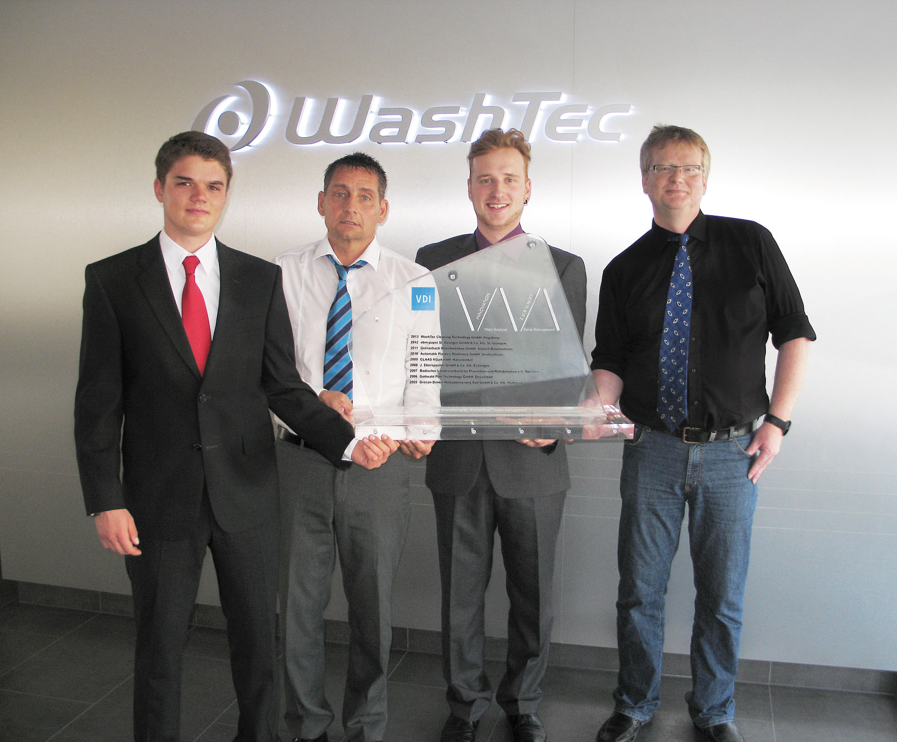 Das WashTec-Team freut sichüber den VDI-Innovationspreis. Foto: WashTec