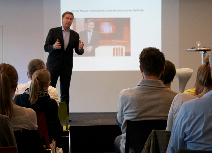 Das Publikum bei der Diskussion mit dem TV-Profi Meyer Das Publikum bei der Diskussion mit dem TV-Profi Meyer