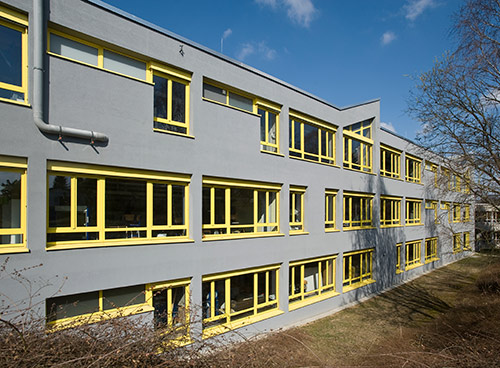Alu- und KS-Fensterelemente beim Wilhelmi Gymnasium in Sinsheim Alu- und KS-Fensterelemente beim Wilhelmi Gymnasium in Sinsheim