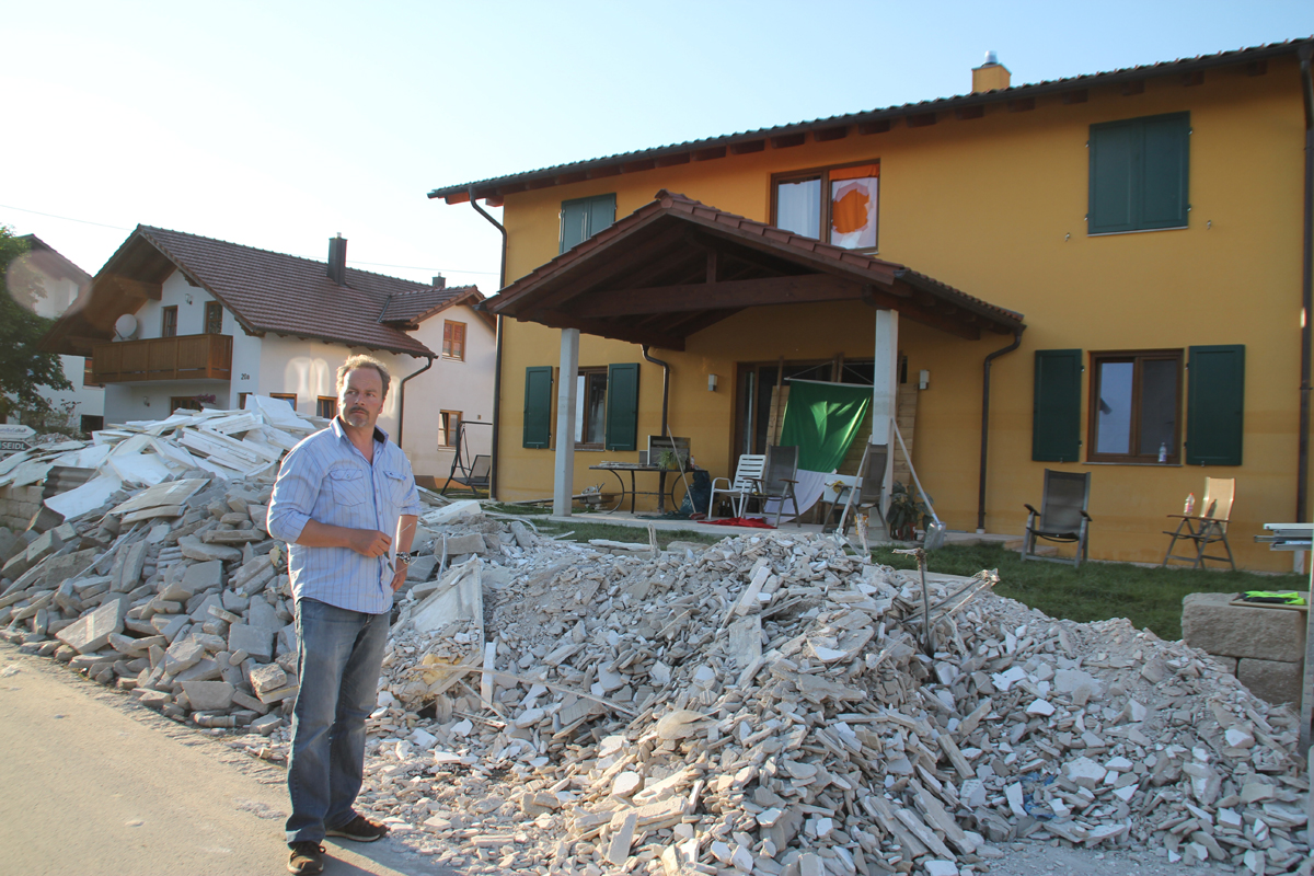 Till Demtroeder im Hochwassergebiet Deggendorf Till Demtroeder im Hochwassergebiet Deggendorf