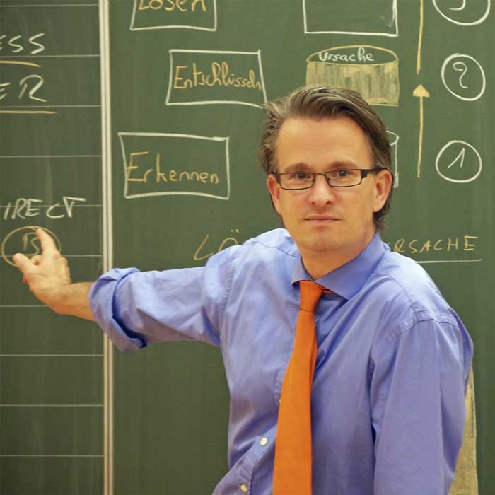 IT-Projektsteuerung by Dr. Martin Moss IT-Projektsteuerung by Dr. Martin Moss