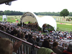 Hoppegarten-Klassik auf Europas schönster Naturrennbahn. Hoppegarten-Klassik auf Europas schönster Naturrennbahn.