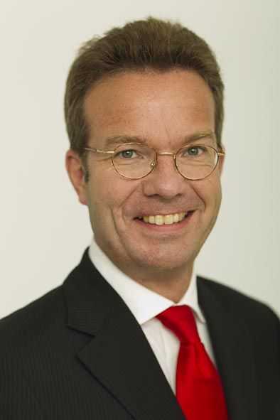 S-Direkt-Vorstand Jürgen Cramer: Unsere Angebote werden vom Markt hervorragend angenommen. S-Direkt-Vorstand Jürgen Cramer: Unsere Angebote werden vom Markt hervorragend angenommen.