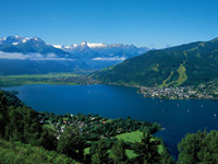 Mehr als 2.700 Rollerpiloten kommen im Juni zu den Vespa World Days nach Zell am See-Kaprun. Mehr als 2.700 Rollerpiloten kommen im Juni zu den Vespa World Days nach Zell am See-Kaprun.