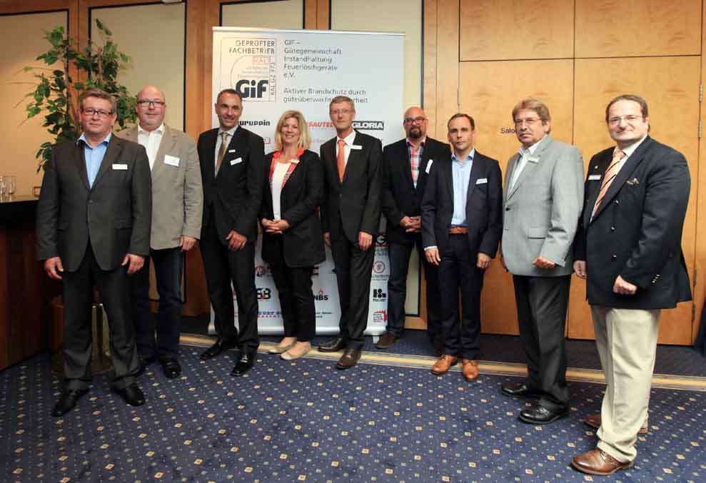 (v.l.n.r.): Malsch, Naujoks, Hilberath, Schmitt, Langhorst ,Seidl, Müller, Fabisch, Wege