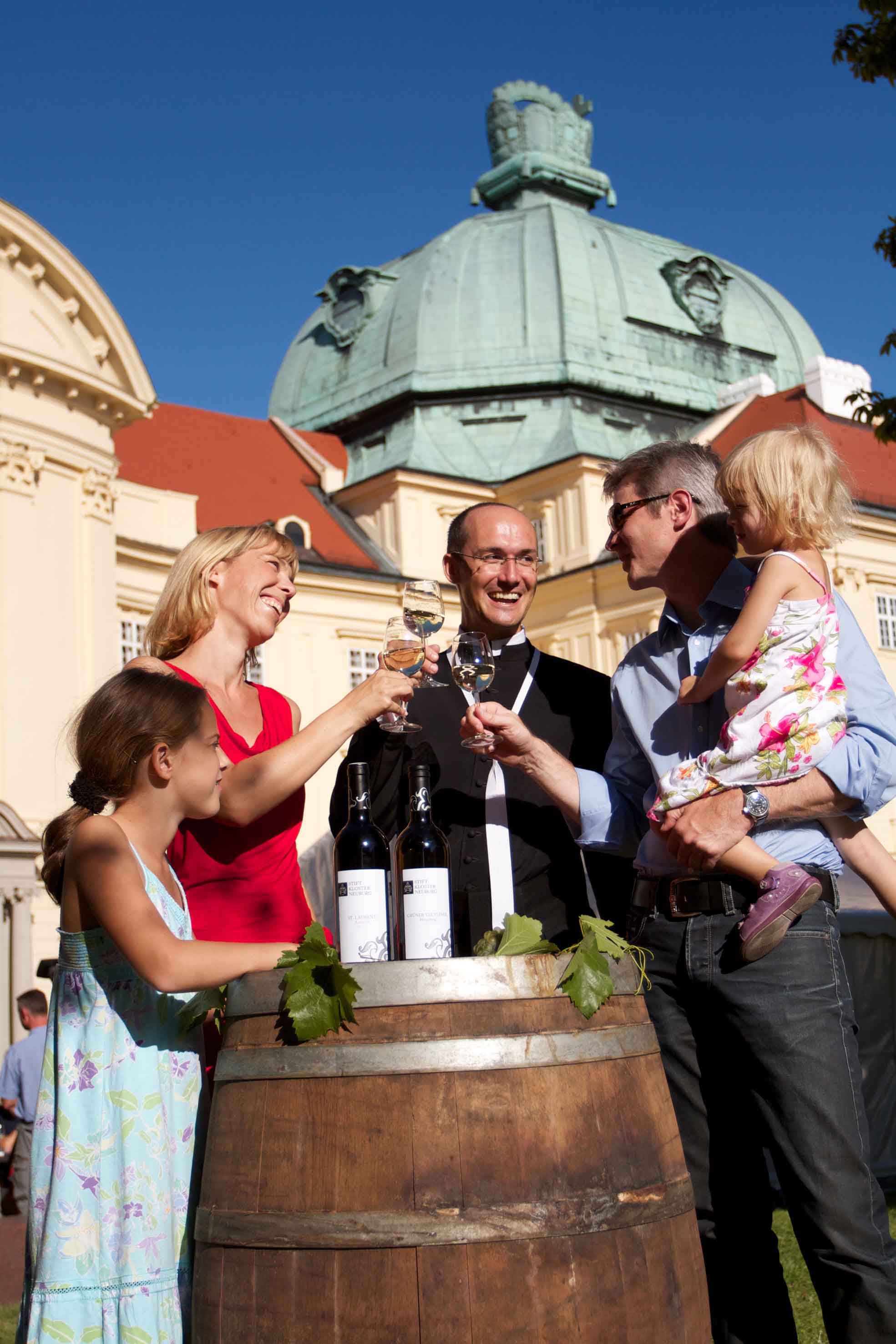 Am 8. 9. 2013 ist Weinkulturtag im Stift Klosterneuburg (NÖ), demältesten WeingutÖsterreichs. Am 8. 9. 2013 ist Weinkulturtag im Stift Klosterneuburg (NÖ), demältesten WeingutÖsterreichs.