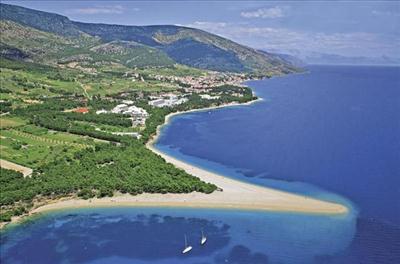 Ferienhäuser an der Küste Kroatiens Ferienhäuser an der Küste Kroatiens