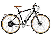 Bella figura im Stehen und beim Fahren: das flitzbike?Wooden Racer?
