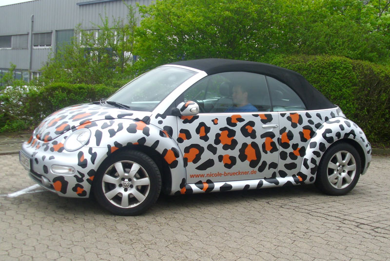 Fahrzeufolierung an einem VW Beetle Fahrzeufolierung an einem VW Beetle