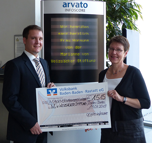 Spende von arvato infoscore an die Marianne von Weizsäcker Stiftung Spende von arvato infoscore an die Marianne von Weizsäcker Stiftung