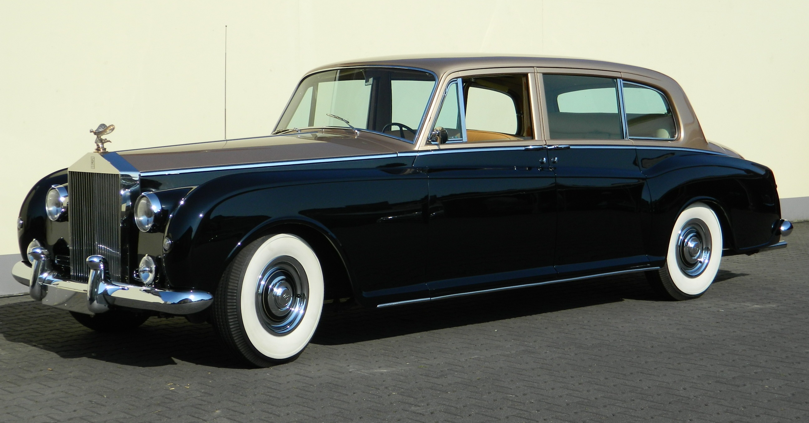 Rolls-Royce Phantom V - das exklusive Chauffeurs-Fahrzeug Rolls-Royce Phantom V - das exklusive Chauffeurs-Fahrzeug