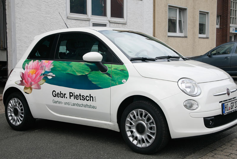 Fiat 500 mit Fahrzeugwerbung Fiat 500 mit Fahrzeugwerbung
