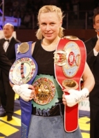 Natascha Ragosina boxt in Hannover um die Weltmeistertitel in Langenhagen