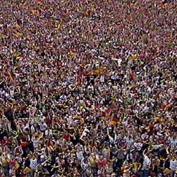 Millionen von Menschen in Deutschland leiden unter ihrem geringen Selbstvertrauen Millionen von Menschen in Deutschland leiden unter ihrem geringen Selbstvertrauen
