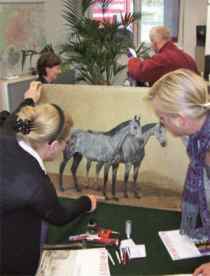 Kunstexpertin © MyPlace Kunstexpertin © MyPlace