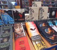 Taschenbücher von Droemer Knaur und Rowohlt bei Arvelle