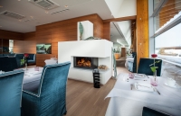 Restaurant und Kachelofen (SPA Resort Therme Geinberg) Restaurant und Kachelofen (SPA Resort Therme Geinberg)