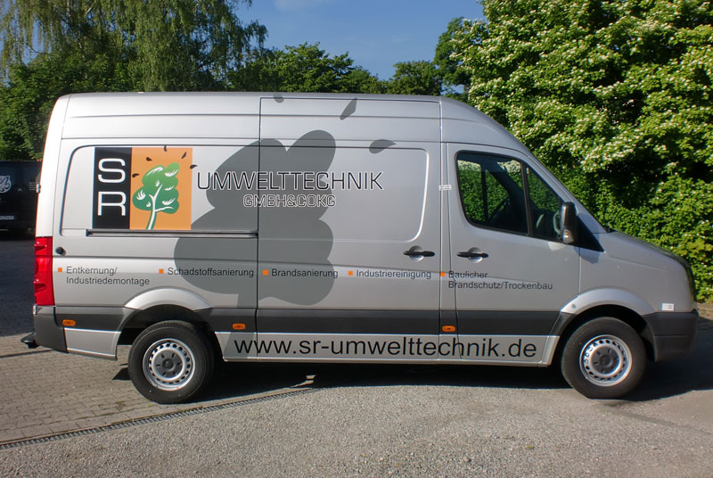 Kleintransporter mit Fahrzeugfolierung