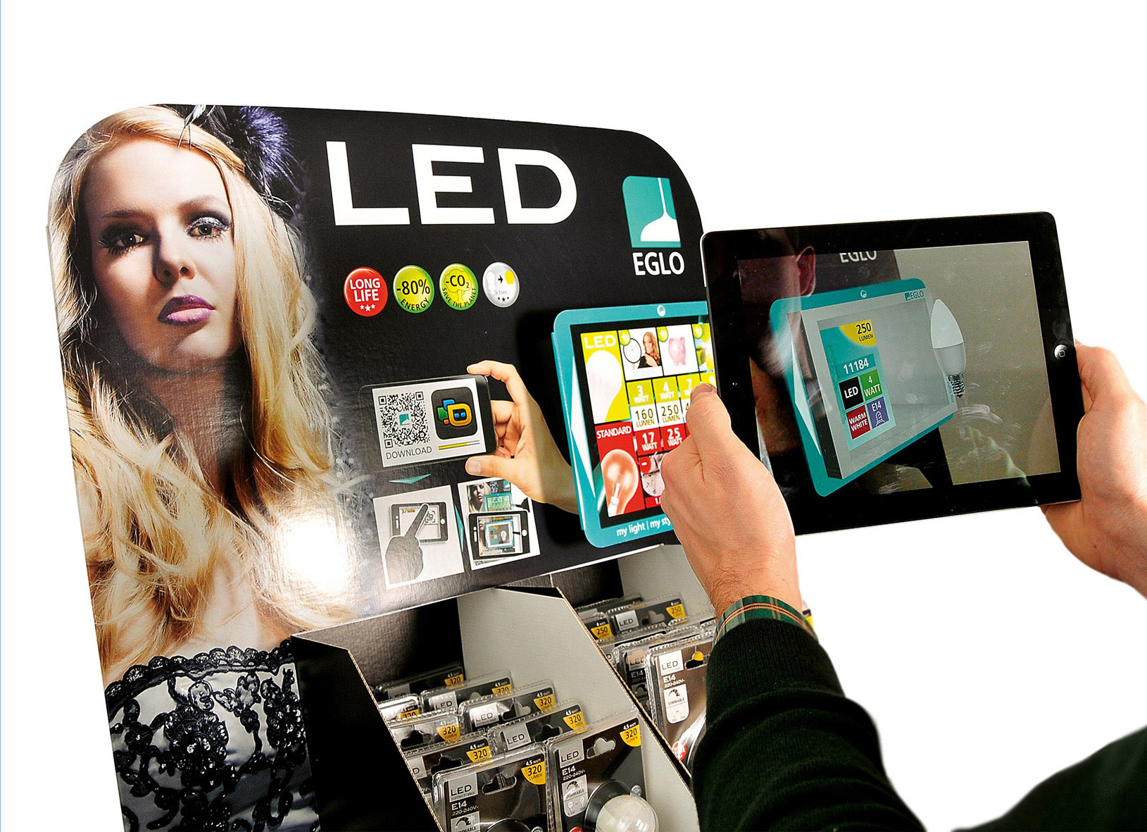 Augmented Reality am P.O.S.: Premiere von DS Smith Packaging für EGLO. Augmented Reality am P.O.S.: Premiere von DS Smith Packaging für EGLO.