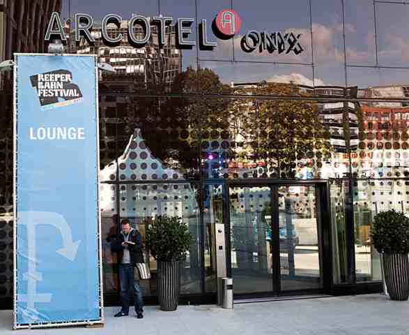 ARCOTEL Onyx Hamburg: Hotelpartner des Reeperbahn Festivals / Copyright: Reeperbahn Festival ARCOTEL Onyx Hamburg: Hotelpartner des Reeperbahn Festivals / Copyright: Reeperbahn Festival
