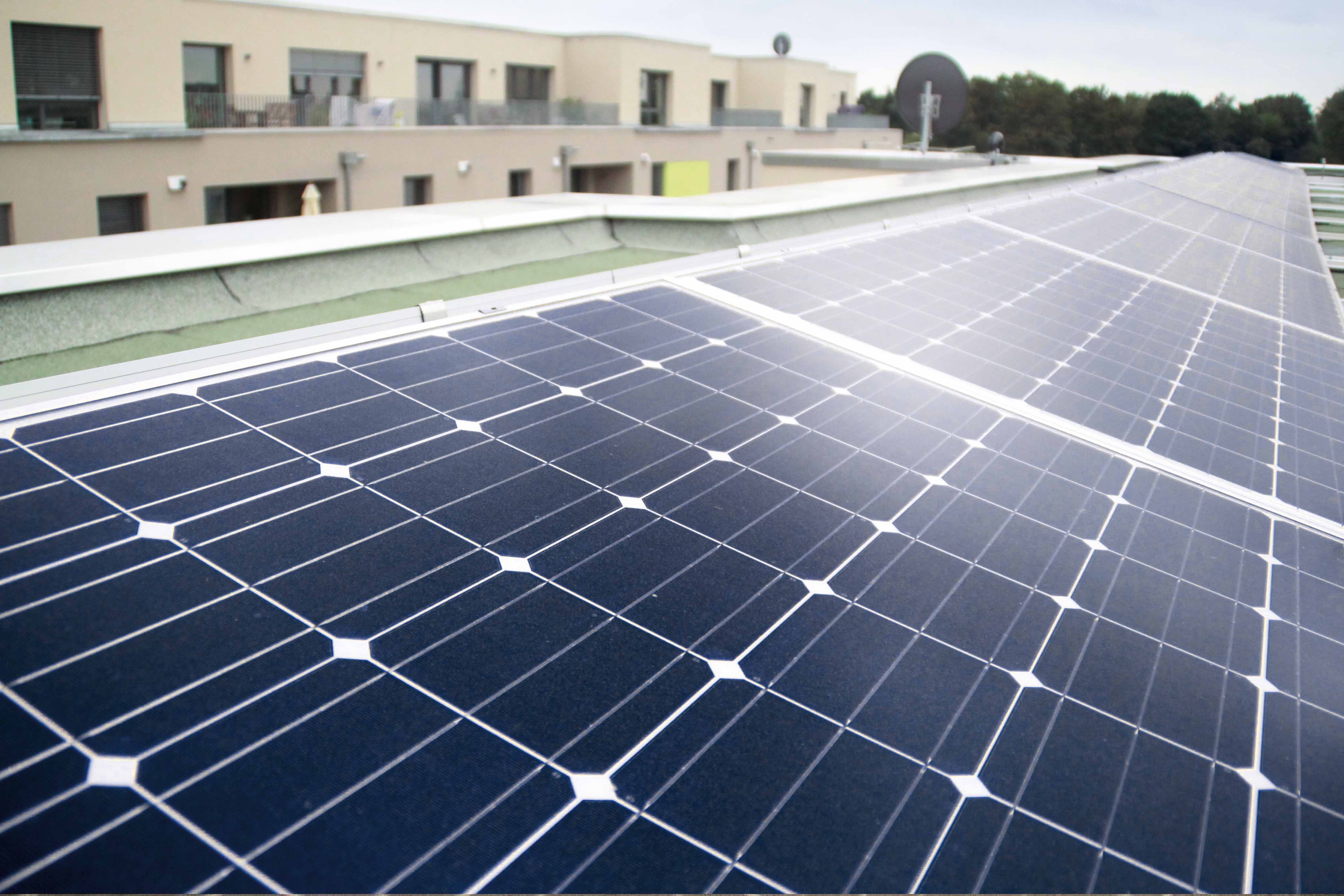 Photovoltaikanlage QBUS-Wohnhaus_Quelle NATURSTROM AG Photovoltaikanlage QBUS-Wohnhaus_Quelle NATURSTROM AG