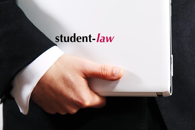 ?Ein Kernpunkt unseres Konzepts ist die Onlineberatung. Das ist das Besondere an student-law?
