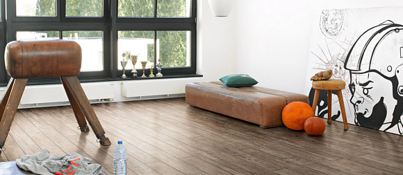 Laminat und PVC-Böden eignen sich auch für die Küche Laminat und PVC-Böden eignen sich auch für die Küche