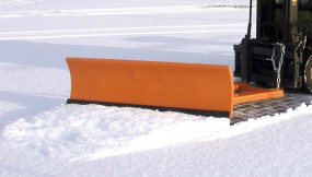Stapler-Schneeschieber für ebene Flächen Stapler-Schneeschieber für ebene Flächen