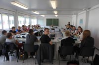Die ELA-Klassenräume sind komplett möbliert, für die Deko sorgen die Schüler selbst. Die ELA-Klassenräume sind komplett möbliert, für die Deko sorgen die Schüler selbst.