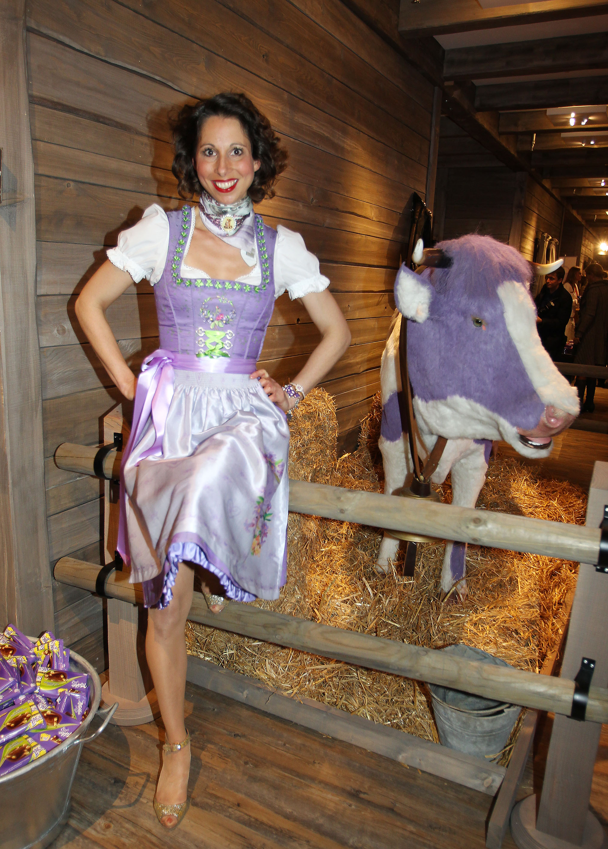 Milka Tracht by Lola Paltinger Milka Tracht by Lola Paltinger